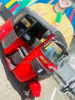 Bajaj RE 2025
