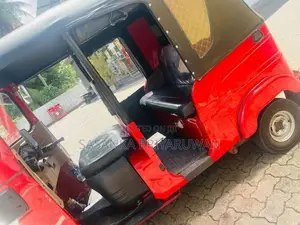 Bajaj RE 2025