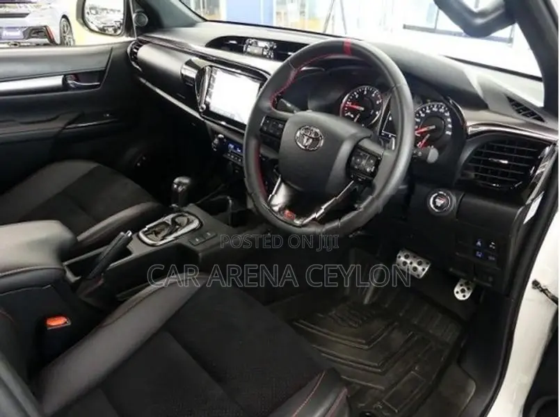 Toyota Hilux GR-Sport 2024