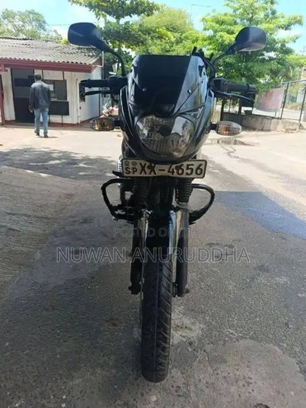 Bajaj Pulsar 150 2015