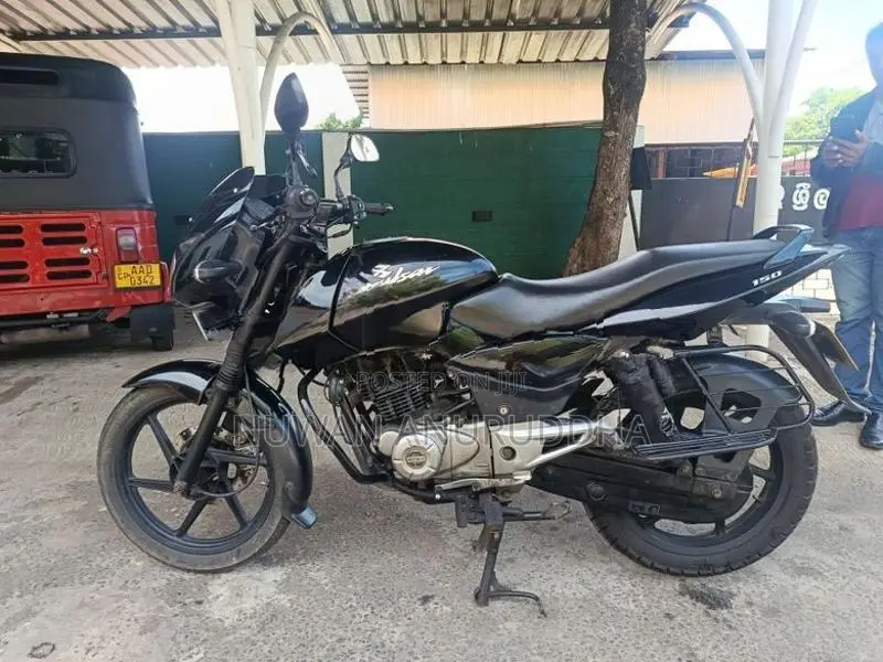 Bajaj Pulsar 150 2015