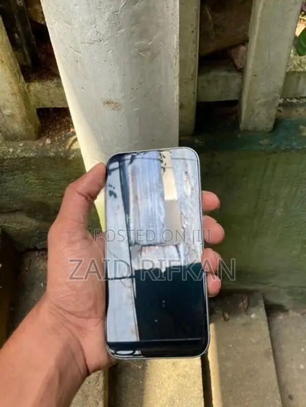Apple iPhone 15 (Used)