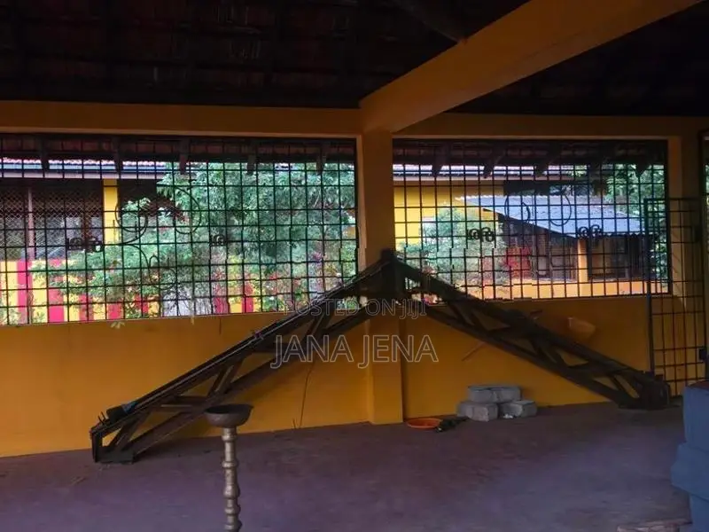 இரும்பு கூரை கேடர்