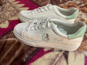 Ladies Shoe