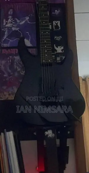 Yamaha RGX 610R Guitar with Amp