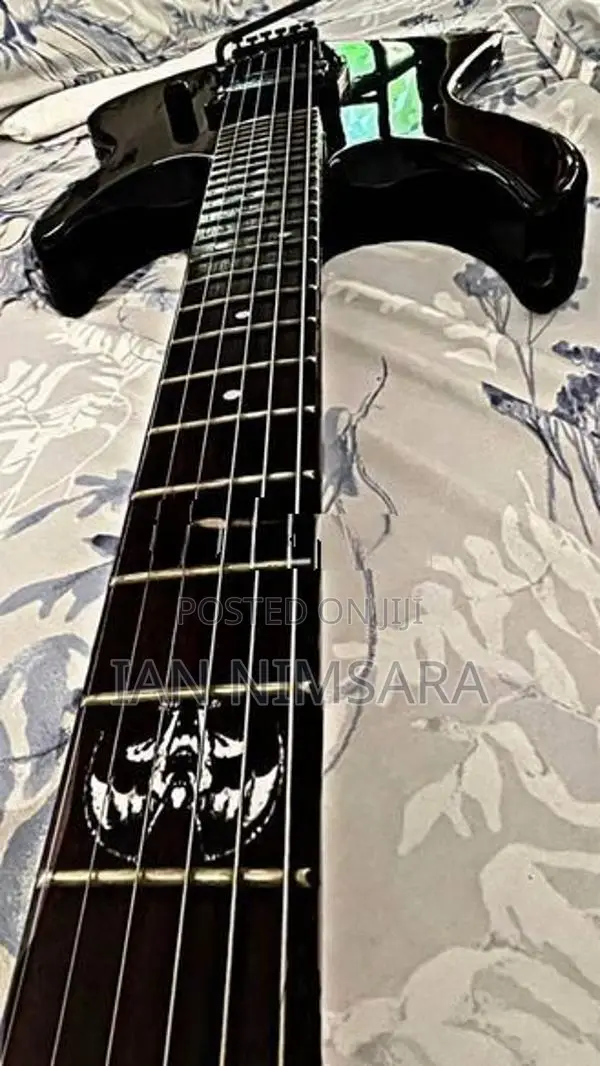 Yamaha RGX 610R Guitar with Amp