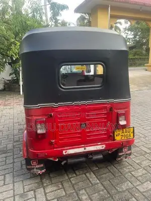 Bajaj RE 2015