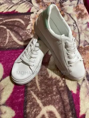 Ladies Shoe