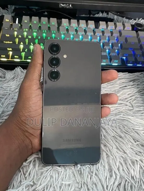 Samsung Galaxy S24 FE (Used)