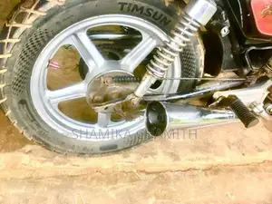 Honda CM Custom Exclusive 1999