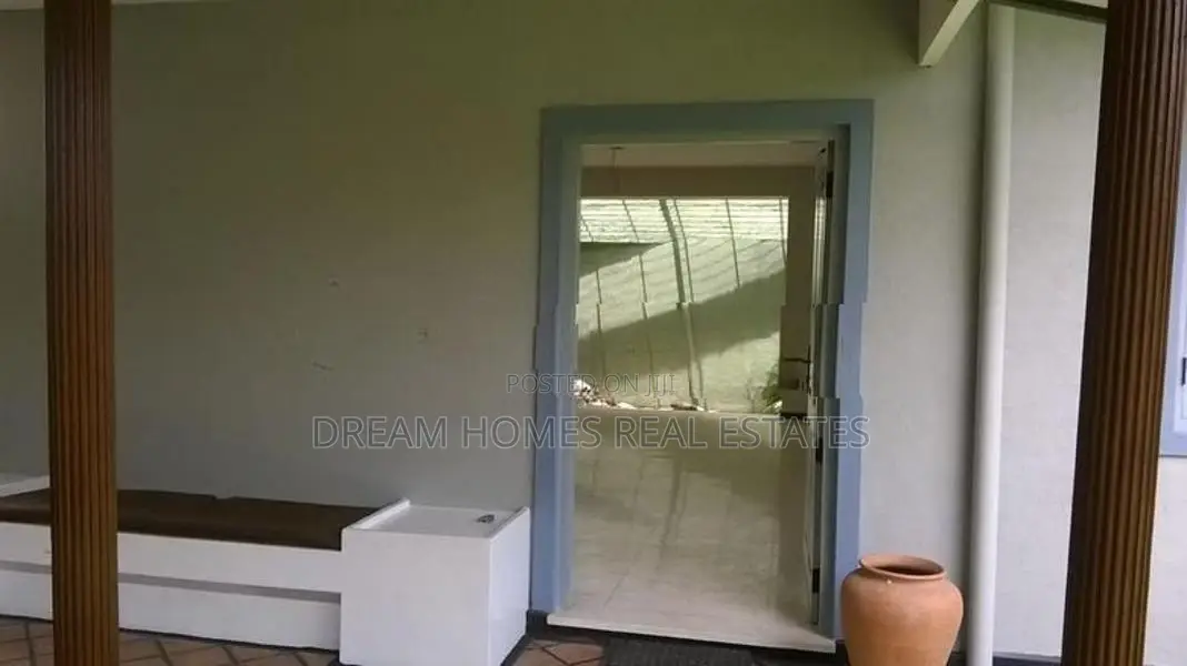 Beautiful 4 Bedroom House for Sale in Prime Kiribathgoda Location