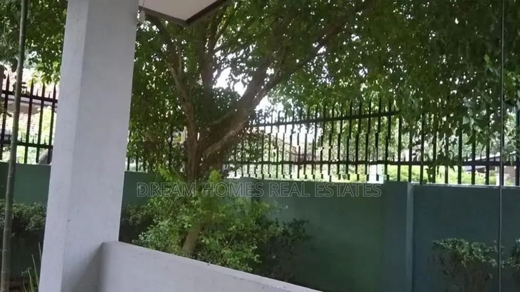 Beautiful 4 Bedroom House for Sale in Prime Kiribathgoda Location