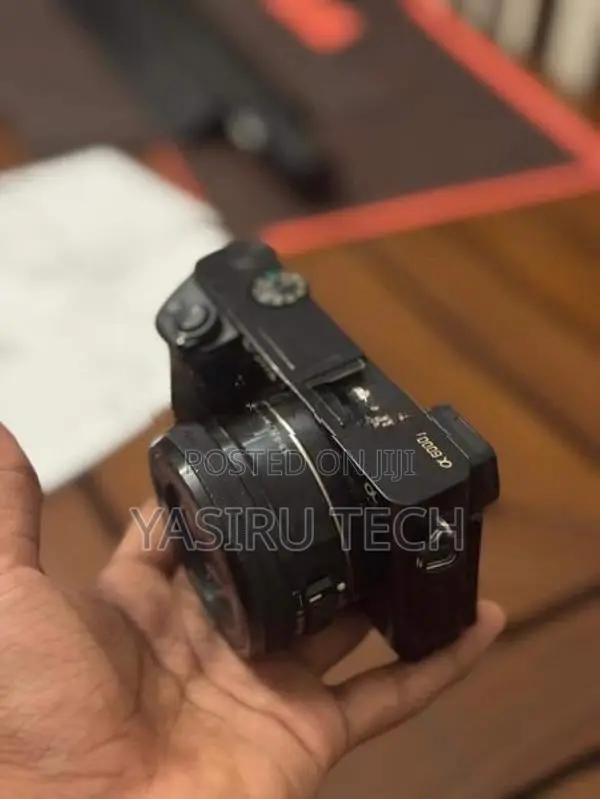 Sony A6000 Mirrorless Camera