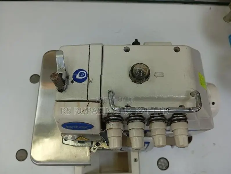 Britex 4 thread overlock machine