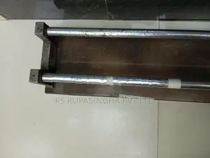 Tile cutter machine