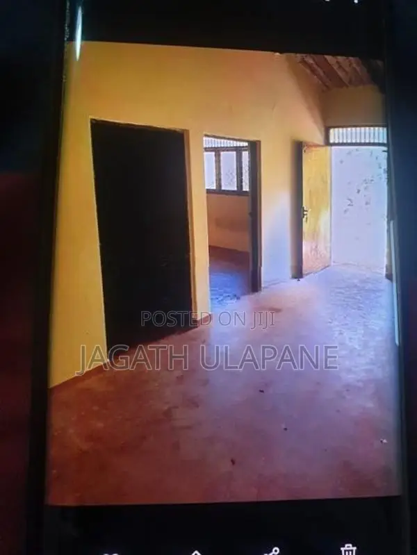 Land with House for Sale - Udaperadeniya