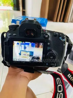 Canon 70d DSLR Camera