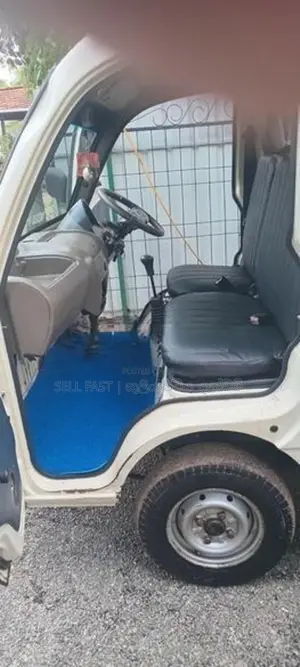 Mahindra Maxximo Maximo Lorry 2011