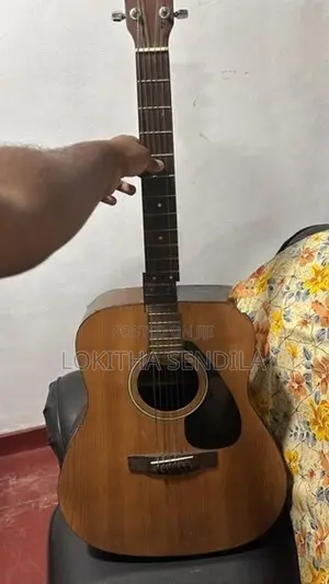 Yamaha Guitar F310