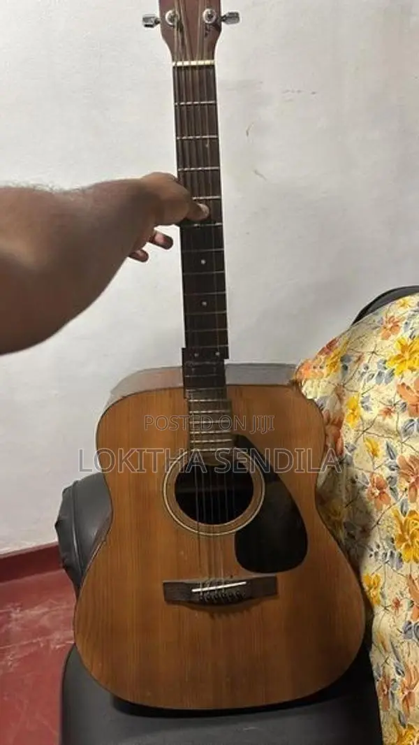Yamaha Guitar F310