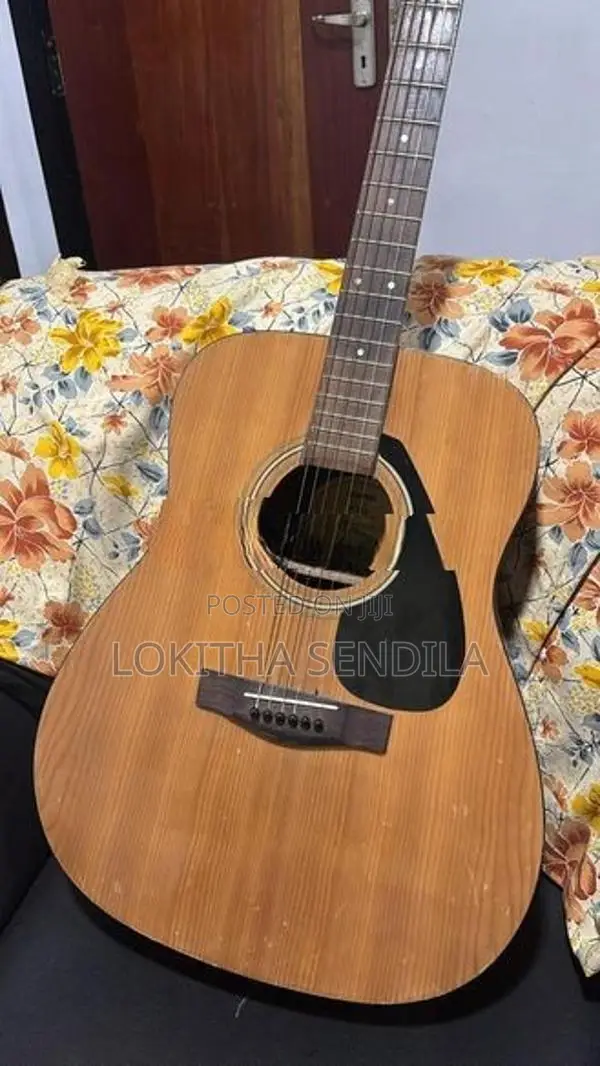 Yamaha Guitar F310