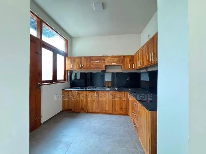 Super Luxury 3-Storey House for Sale-Thalawathugoda