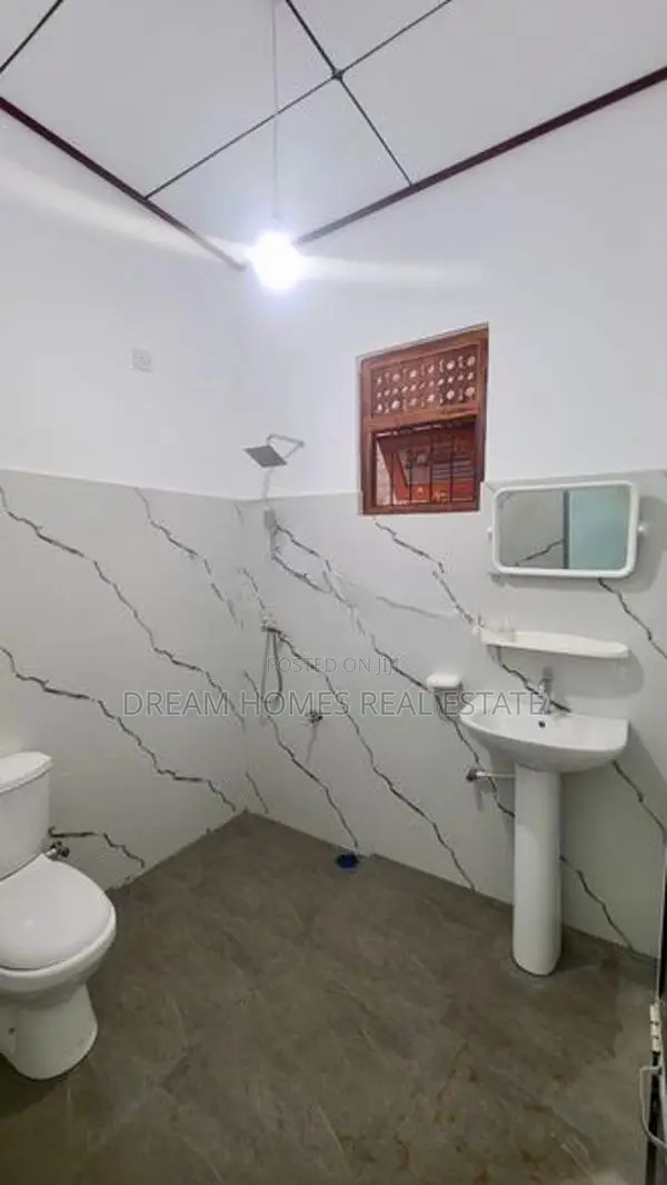 Modern 3 Bedroom House for Sale Near Kesbewa–Bandaragama Road