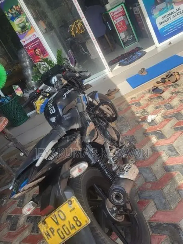 Bajaj Pulsar 180 2010