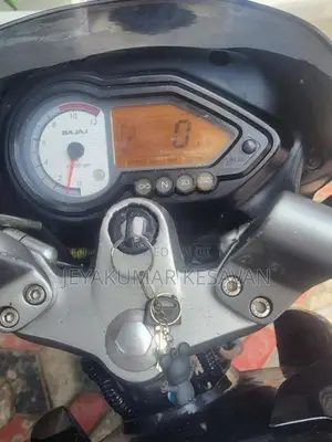 Bajaj Pulsar 180 2010
