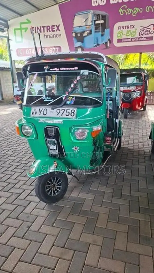 Bajaj RE 4 Stroke 2011