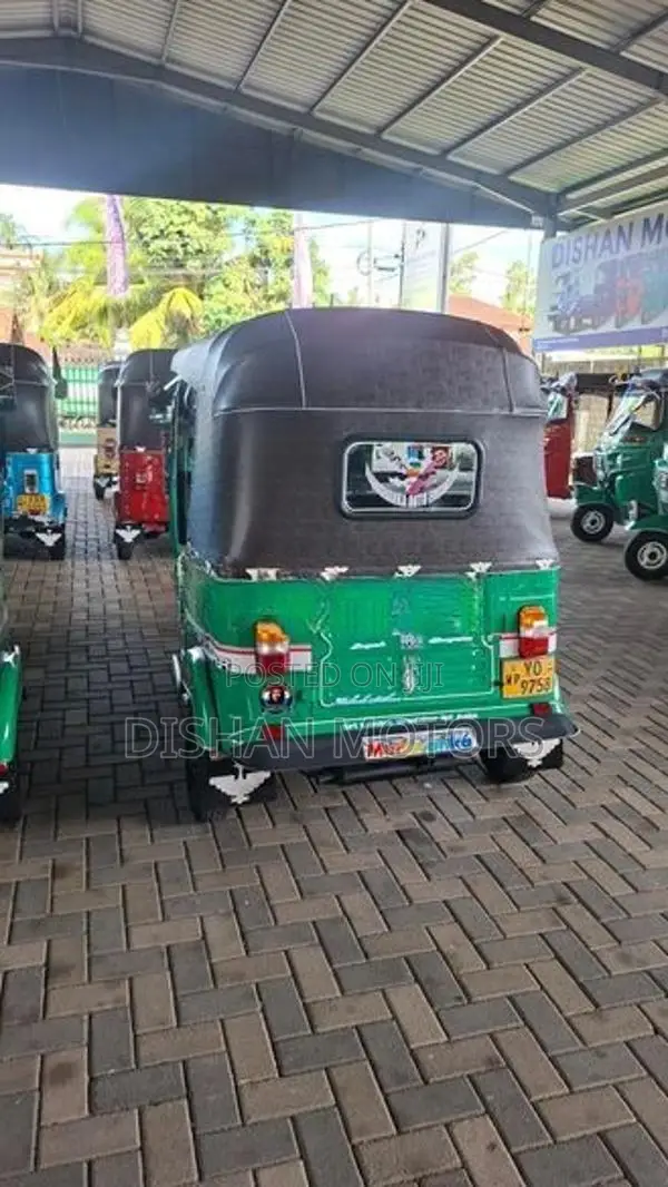 Bajaj RE 4 Stroke 2011