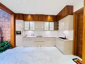 Modern Luxury House for Sale in Prime Battaramulla