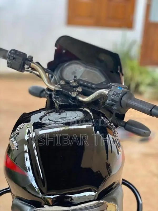 Bajaj Pulsar 180 2006