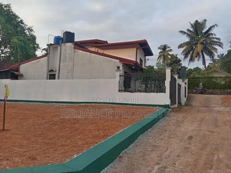 පිලියන්දල නගරයෙන් බිම් කොටස