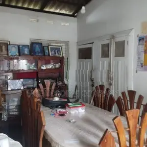 Land with a House for sale in Piliyandala