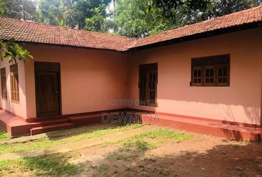 House with 76 Perch Land for Sale - kirimatiyana