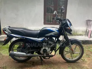 Bajaj CT100 2025