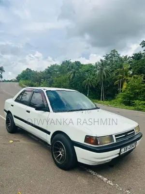 Mazda Familia 1989