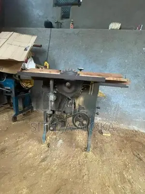 Wood Cutting Machine