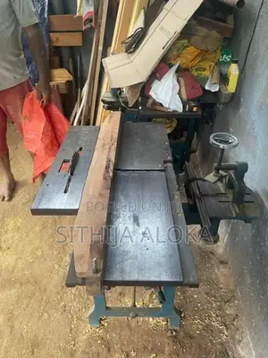Wood Cutting Machine