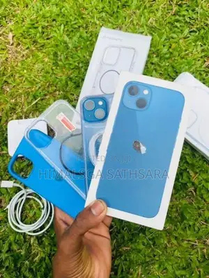 Apple iPhone 13 (Used)