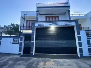 Super Luxury House for Sale in Piliyandala