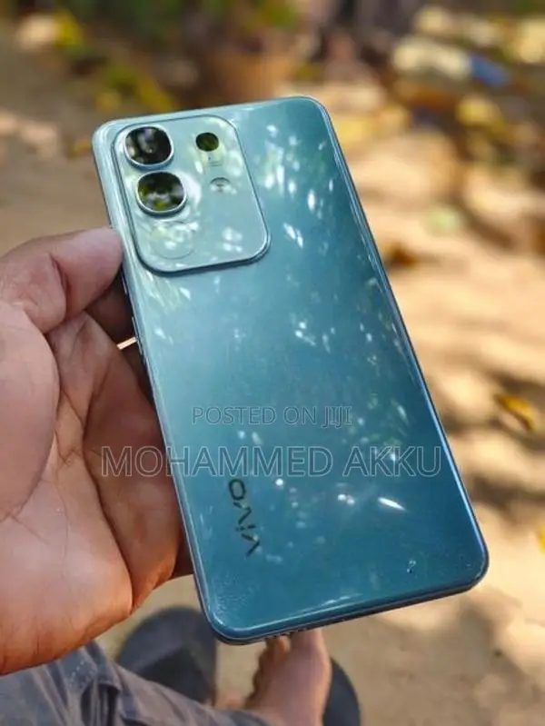Vivo (Used)