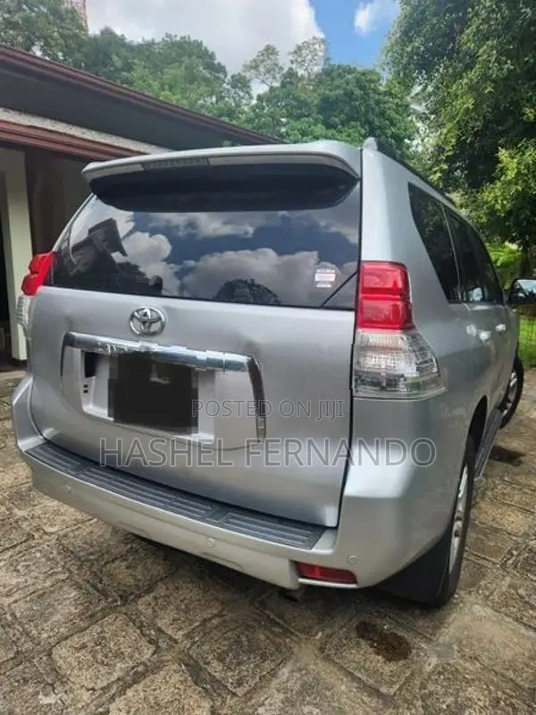 Toyota Land Cruiser Prado 2012