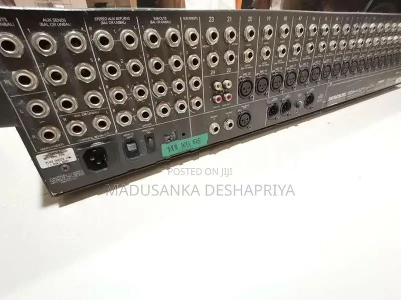 Professional Mackie SR24-4-VLZ PRO 24-Channel Mixer
