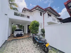 Two Storied Luxury House Sale Athurugiriya