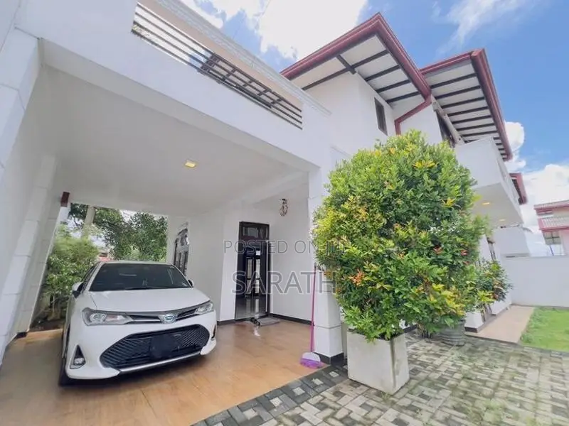 Two Storied Luxury House Sale Athurugiriya