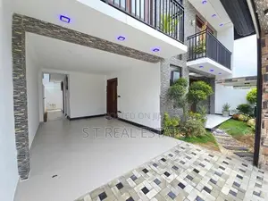 Brand New Luxury 3 Storey House for Sale in Kahathuduwa