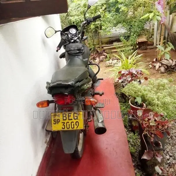Bajaj Platina 100 ES 2016