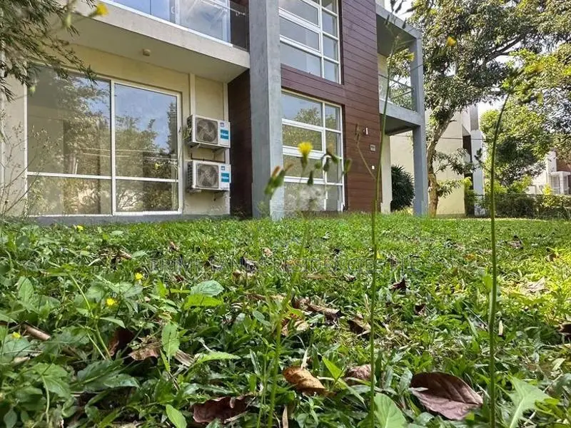 Luxury house for sale in Digana
